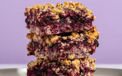 Carrés à l&rsquo;avoine et aux camerises d&rsquo;Émilie